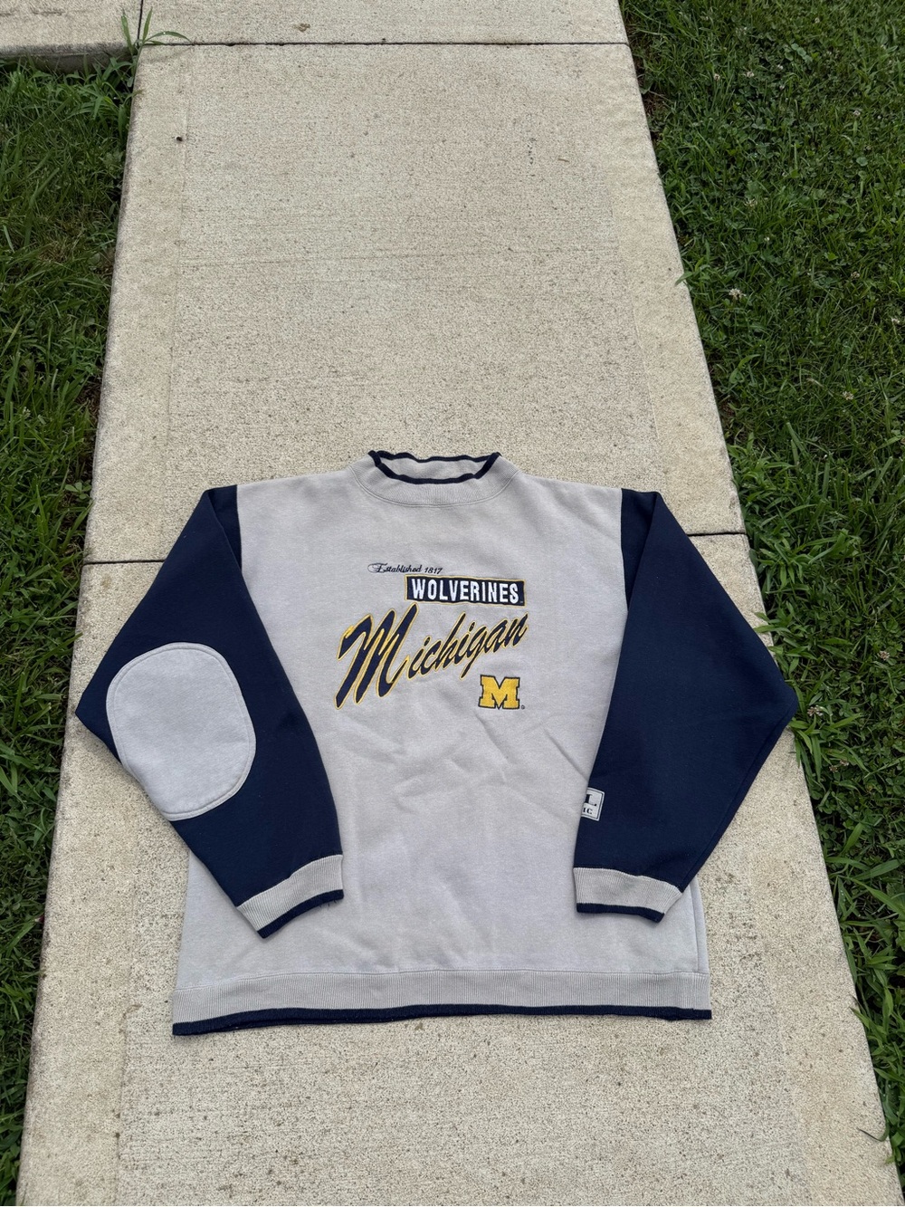 Vintage University of Michigan Mockneck crewneck